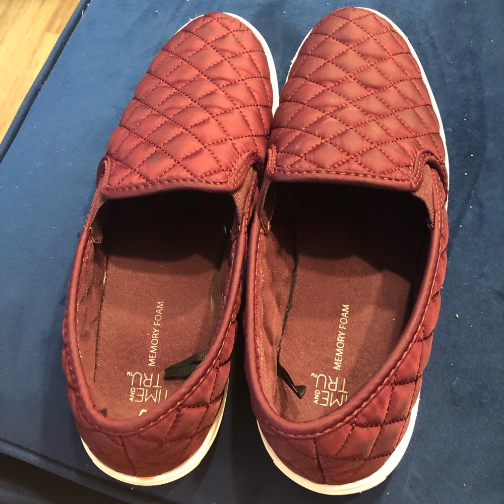Quilted Slip-On woman’s Cotton Sneakers in Burgundy